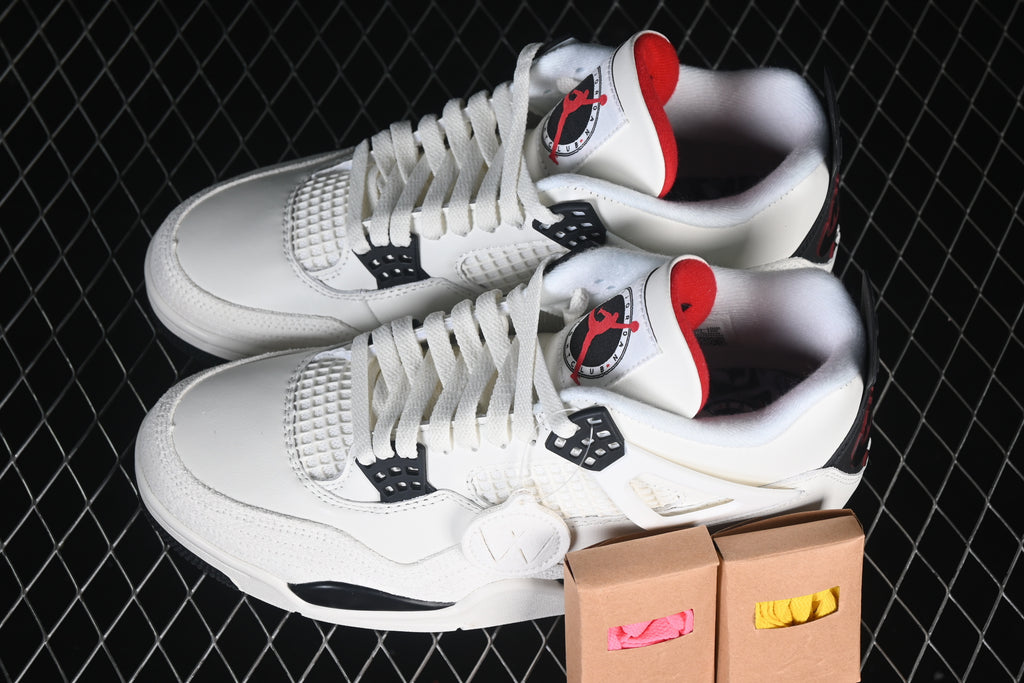 Air Jordan 4 Retro Flight Club