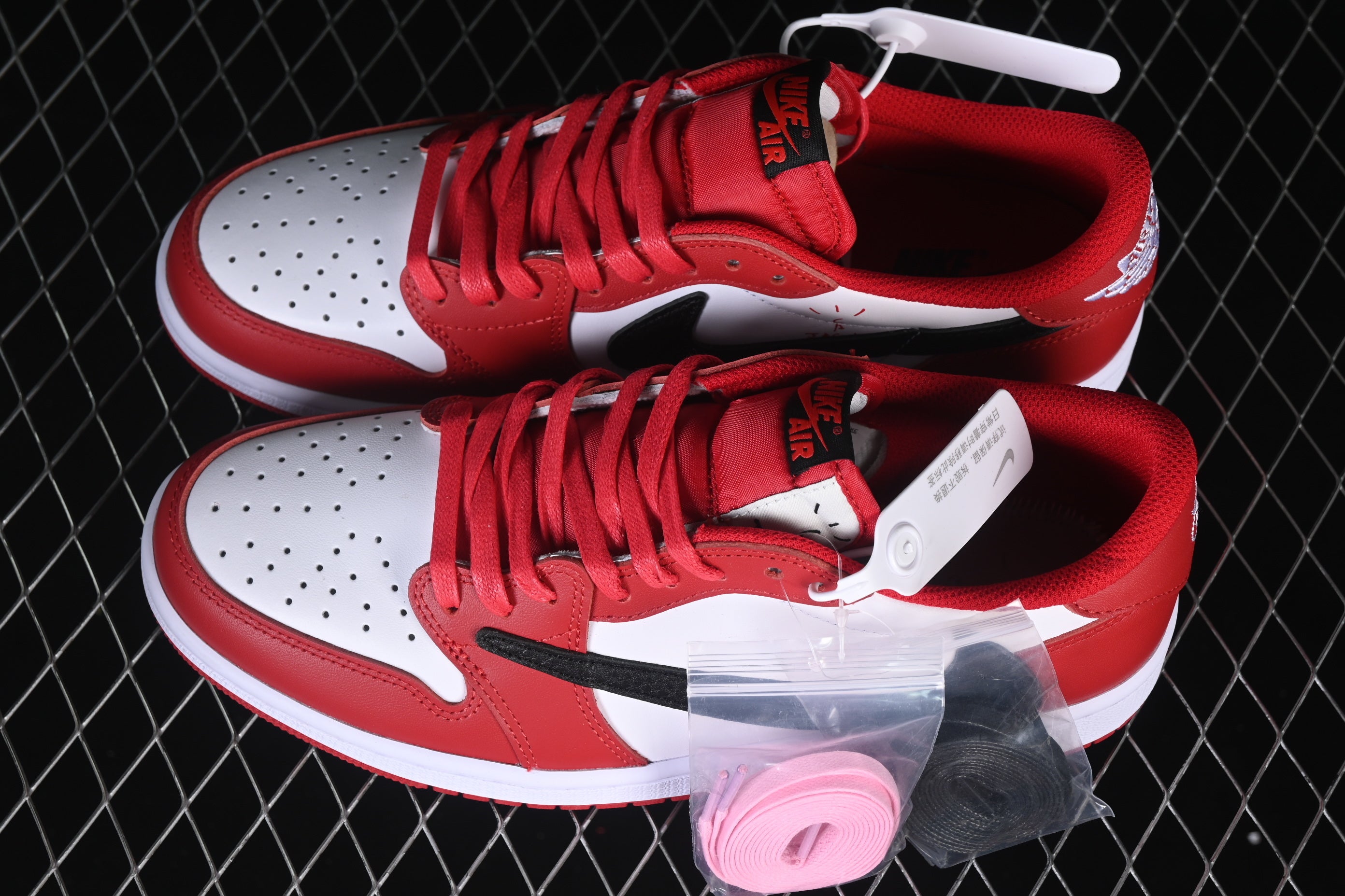 Travis Scott x Air Jordan 1 Low